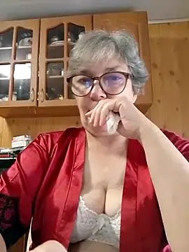 Snapshot of IrinaSweet54 chatting on September 24, 2025, 7:04 am IrinaSweet54 online show from September 24, 2025, 7:04 am