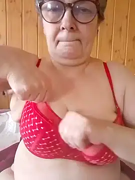 Snapshot of IrinaSweet54 chatting on March 7, 2025, 9:29 am IrinaSweet54 online show from March 7, 2025, 9:29 am