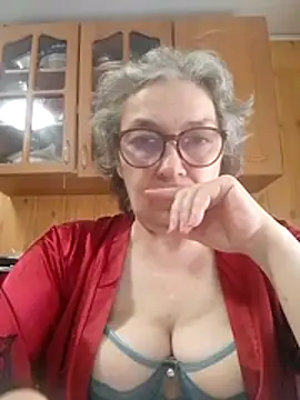 IrinaSweet54 online show from April 29, 2026, 7:45 am