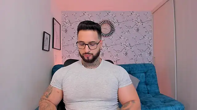 Snapshot of max_dic1 chatting on March 28, 2026, 1:12 pm max dic1 online show from March 28, 2026, 1:12 pm