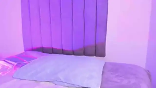 Snapshot of sarah__bigboobs chatting on December 4, 2025, 7:18 am sarah bigboobs online show from December 4, 2025, 7:18 am