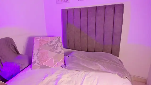 sarah  bigboobs online show from February 15, 2026, 9:41 am