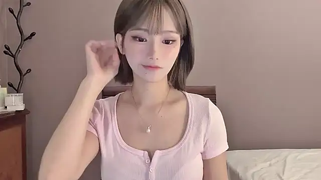 -XunMengLong- online show from September 19, 2025, 6:45 pm