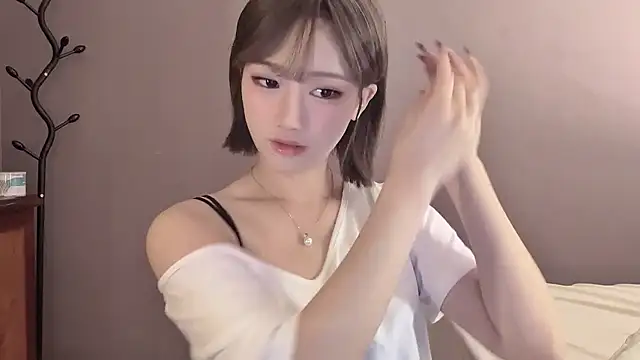 -XunMengLong- online show from November 16, 2025, 5:17 pm