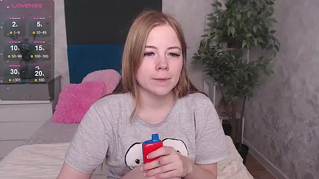 JennyyHot online show from December 1, 2025, 7:42 am