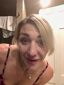 camdanz777 online show from September 24, 2025, 9:05 am