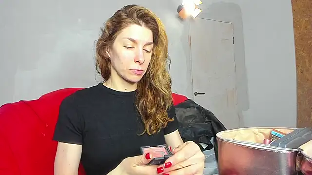 Snapshot of YourSuperModel chatting on February 16, 2025, 4:42 am YourSuperModel online show from February 16, 2025, 4:42 am