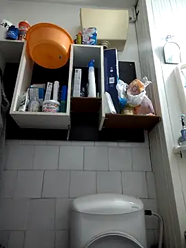 intx800 online show from December 17, 2025, 3:06 pm