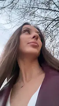 tina akira online show from November 4, 2025, 3:16 pm