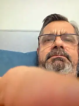 Snapshot of axecoman60 chatting on January 16, 2026, 9:41 pm axecoman60 online show from January 16, 2026, 9:41 pm