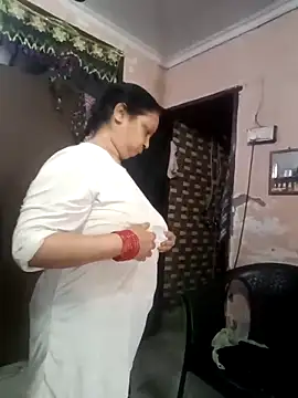 Kavya kapoor online show from November 28, 2025, 5:40 am