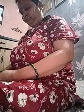 Snapshot of Kavya_kapoor chatting on April 22, 2026, 6:14 pm Kavya kapoor online show from April 22, 2026, 6:14 pm