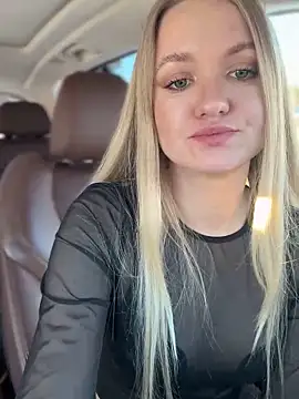 Snapshot of Devill_Angel_ chatting on February 20, 2025, 1:40 pm Devill Angel online show from February 20, 2025, 1:40 pm