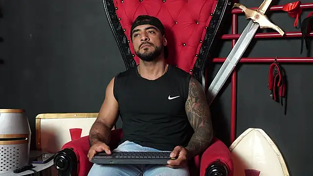 Snapshot of ERIC_HARRISON chatting on November 23, 2025, 10:42 pm ERIC HARRISON online show from November 23, 2025, 10:42 pm