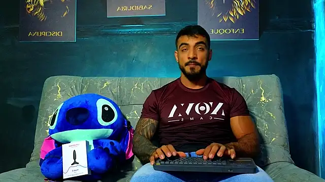 Snapshot of ERIC_HARRISON chatting on October 25, 2025, 11:49 pm ERIC HARRISON online show from October 25, 2025, 11:49 pm