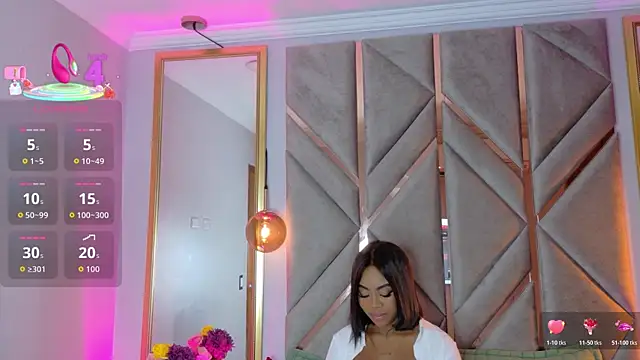 Lola King online show from November 19, 2025, 3:28 am