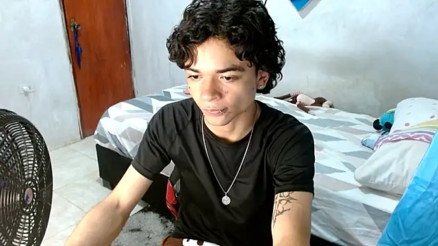 Snapshot of Lovebeng_ chatting on November 29, 2025, 12:55 am Lovebeng online show from November 29, 2025, 12:55 am