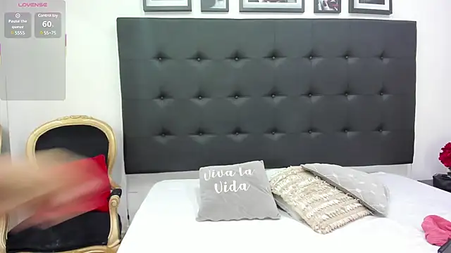 SaraDreamss online show from March 7, 2025, 9:17 pm