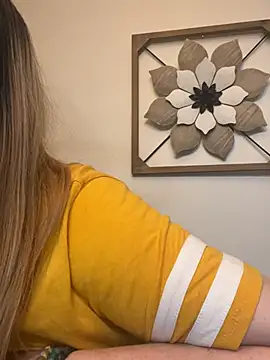 Snapshot of PuckBunny17 chatting on February 27, 2025, 1:19 am PuckBunny17 online show from February 27, 2025, 1:19 am