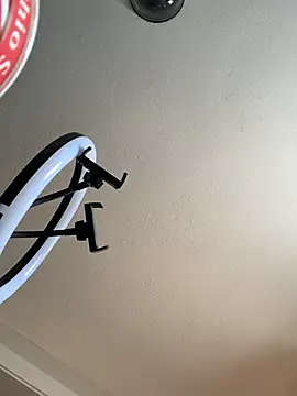 Snapshot of PuckBunny17 chatting on March 18, 2025, 5:01 pm PuckBunny17 online show from March 18, 2025, 5:01 pm