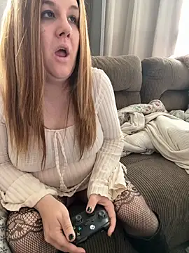 Snapshot of PuckBunny17 chatting on October 21, 2025, 4:06 pm PuckBunny17 online show from October 21, 2025, 4:06 pm