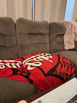 Snapshot of PuckBunny17 chatting on October 3, 2025, 10:55 pm PuckBunny17 online show from October 3, 2025, 10:55 pm