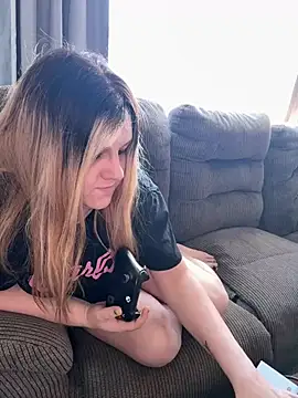 Snapshot of PuckBunny17 chatting on March 8, 2025, 1:47 pm PuckBunny17 online show from March 8, 2025, 1:47 pm