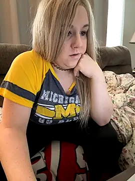 Snapshot of PuckBunny17 chatting on September 21, 2025, 8:58 pm PuckBunny17 online show from September 21, 2025, 8:58 pm