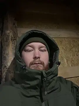 Snapshot of Artur6663 chatting on December 11, 2024, 12:02 am Artur6663 online show from December 11, 2024, 12:02 am