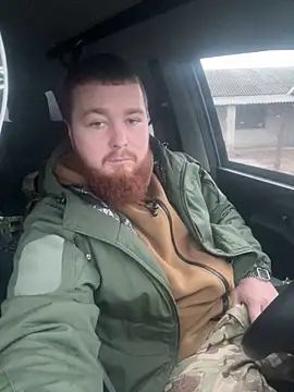 Snapshot of Artur6663 chatting on December 4, 2024, 5:32 am Artur6663 online show from December 4, 2024, 5:32 am