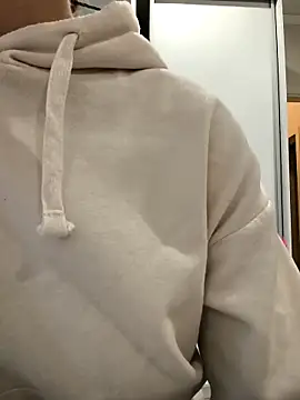 Snapshot of AliceBrayan chatting on September 30, 2025, 5:02 am AliceBrayan online show from September 30, 2025, 5:02 am