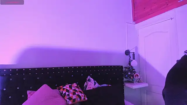 Snapshot of Ghosty_Doll chatting on December 16, 2025, 8:24 pm Ghosty Doll online show from December 16, 2025, 8:24 pm