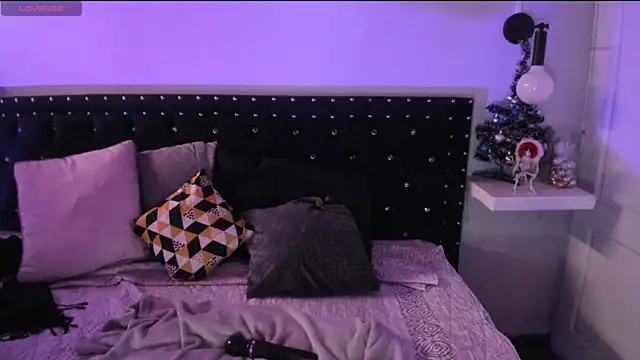 Snapshot of Ghosty_Doll chatting on December 14, 2025, 1:17 pm Ghosty Doll online show from December 14, 2025, 1:17 pm