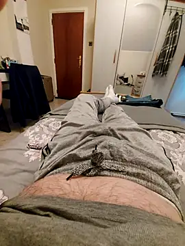 Snapshot of pascalino100 chatting on October 9, 2025, 4:40 pm pascalino100 online show from October 9, 2025, 4:40 pm