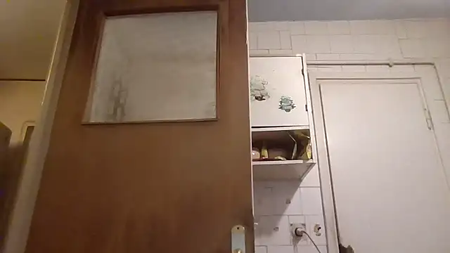 mariusica1xh online show from March 7, 2026, 6:46 pm