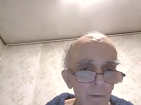 mariusica1xh online show from October 25, 2025, 3:17 am