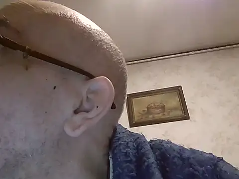 mariusica1xh online show from November 15, 2025, 12:14 am