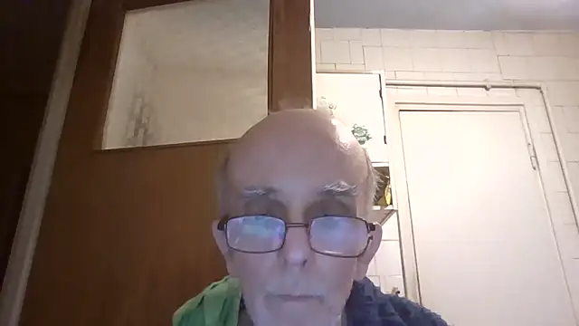 Snapshot of mariusica1@xh chatting on February 9, 2026, 6:17 pm mariusica1xh online show from February 9, 2026, 6:17 pm