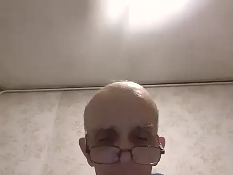 Snapshot of mariusica1@xh chatting on December 18, 2025, 6:56 pm mariusica1xh online show from December 18, 2025, 6:56 pm