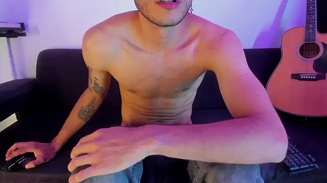 Snapshot of Henrikk_senn chatting on December 13, 2025, 10:16 pm Henrikk senn online show from December 13, 2025, 10:16 pm