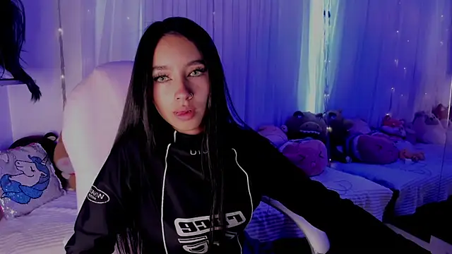 Snapshot of sophie_ws chatting on December 24, 2024, 3:37 pm sophie ws online show from December 24, 2024, 3:37 pm