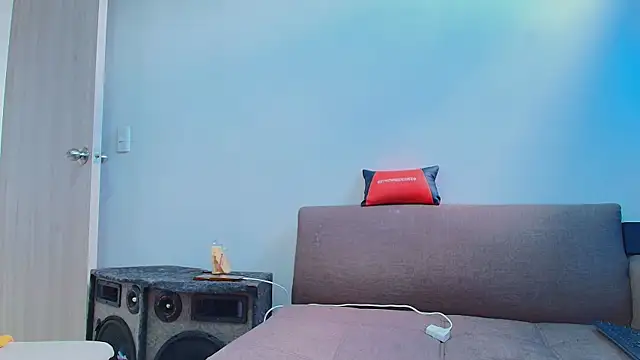 Snapshot of thomas_gun chatting on May 3, 2026, 3:04 pm thomas gun online show from May 3, 2026, 3:04 pm
