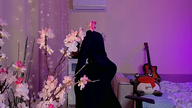 Diana Flower online show from March 21, 2025, 4:18 pm