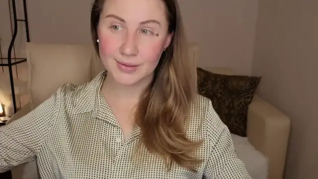 Snapshot of Helens_love chatting on November 4, 2025, 1:31 am Helens love online show from November 4, 2025, 1:31 am