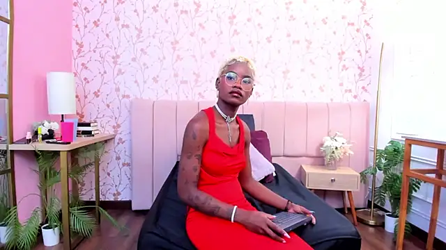 amber-hill online show from February 14, 2026, 6:41 pm