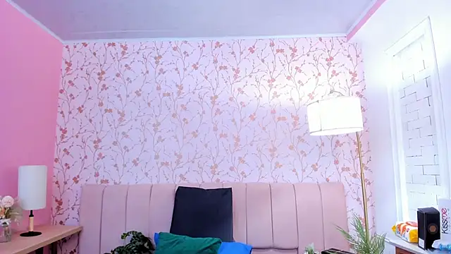 amber-hill online show from December 18, 2025, 7:07 pm