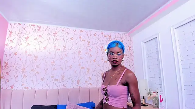 amber-hill online show from March 3, 2026, 7:21 pm