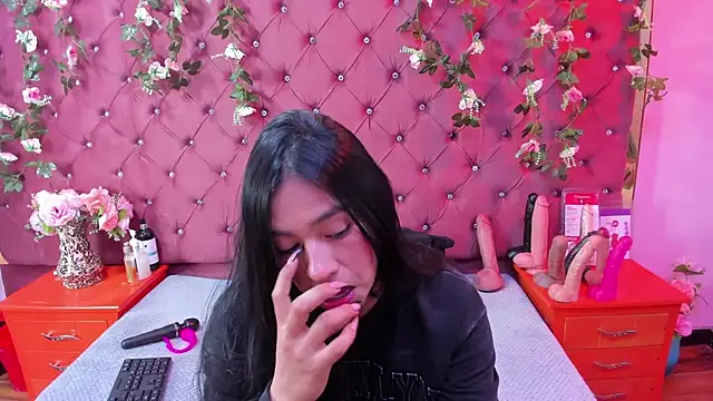 Snapshot of Mariana_Prin chatting on November 27, 2025, 2:45 am Mariana Prin online show from November 27, 2025, 2:45 am