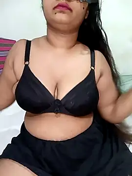 Snapshot of Reesha_99 chatting on May 16, 2026, 6:23 am Reesha 99 online show from May 16, 2026, 6:23 am