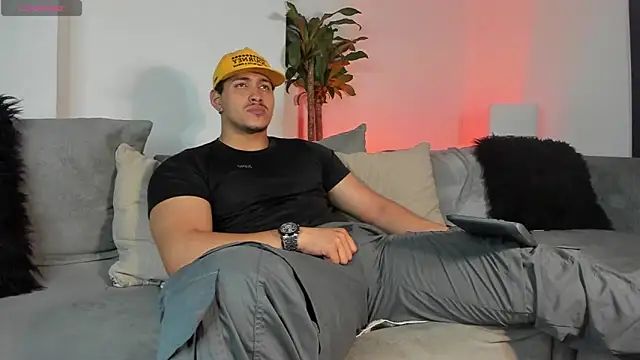 Snapshot of lucasanto_ chatting on February 1, 2025, 5:07 am lucasanto online show from February 1, 2025, 5:07 am